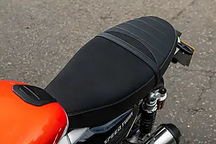 Used 2025 Triumph Speed Twin RS Baja Orange / Sapphire Black - Interior and Exterior details 18