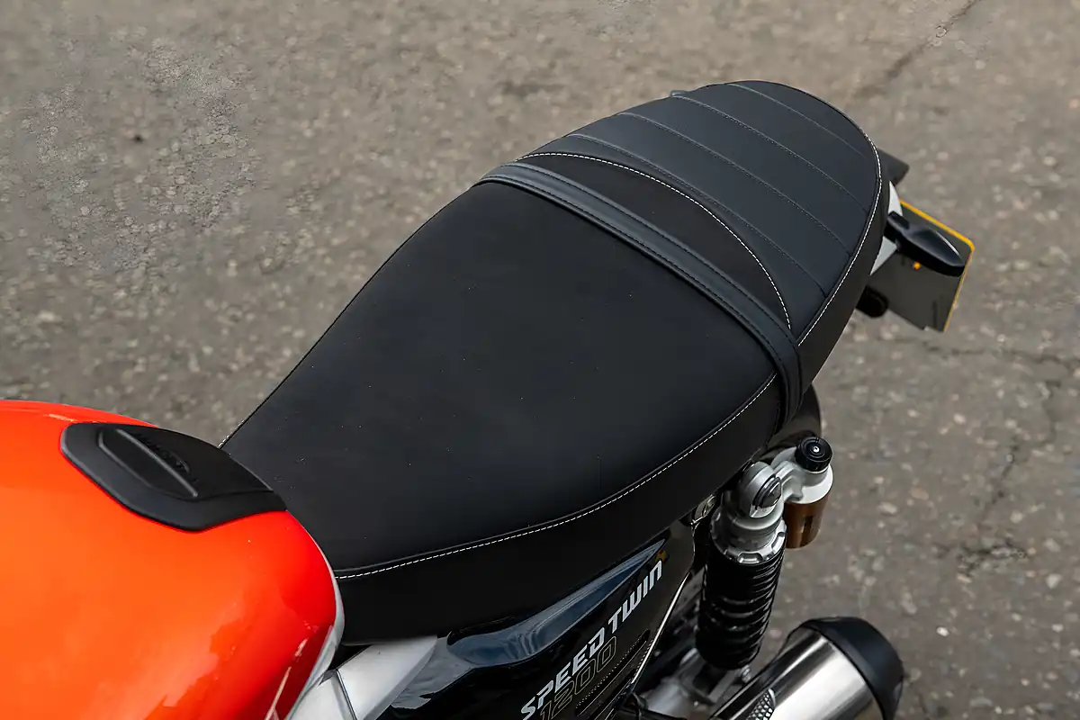 Used 2025 Triumph Speed Twin RS Baja Orange / Sapphire Black - Interior and Exterior details 18