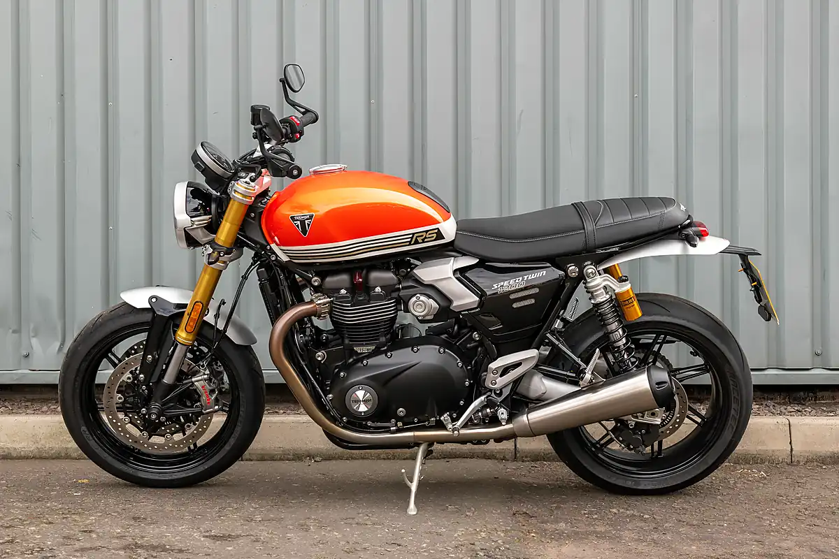 Used 2025 Triumph Speed Twin RS Baja Orange / Sapphire Black - Interior and Exterior details 5