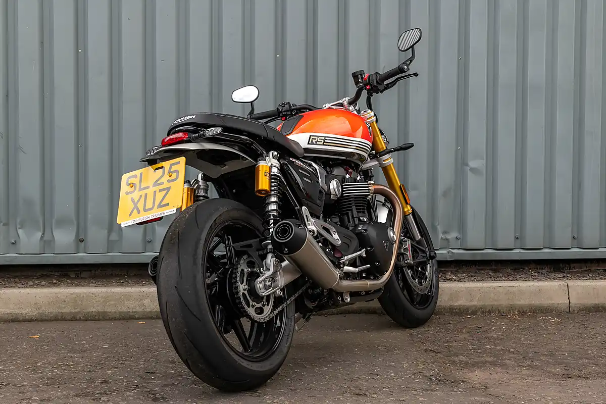 Used 2025 Triumph Speed Twin RS Baja Orange / Sapphire Black - Interior and Exterior details 8