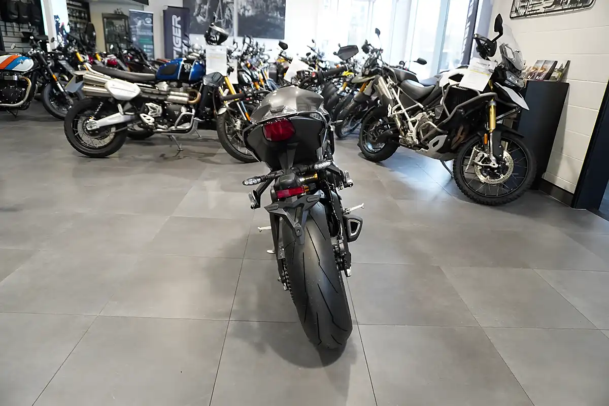 Used 2025 Triumph Street Triple 765 RS Silver Ice - Interior and Exterior details 4