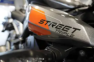 Used 2025 Triumph Street Triple 765 RS Silver Ice - Interior and Exterior details 8