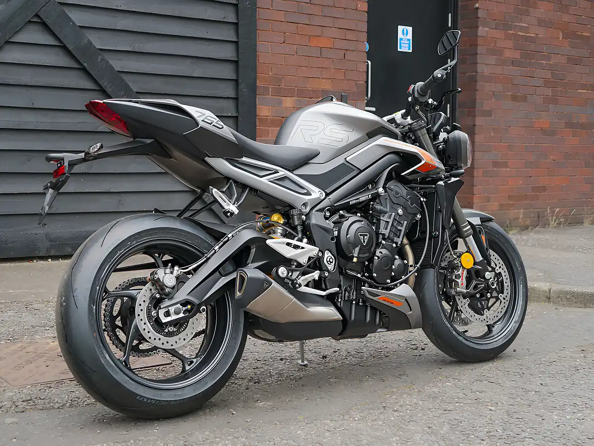 Used 2025 Triumph Street Triple 765 RS Silver Ice - Interior and Exterior details 11