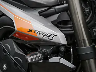 Used 2025 Triumph Street Triple 765 RS Silver Ice - Interior and Exterior details 15