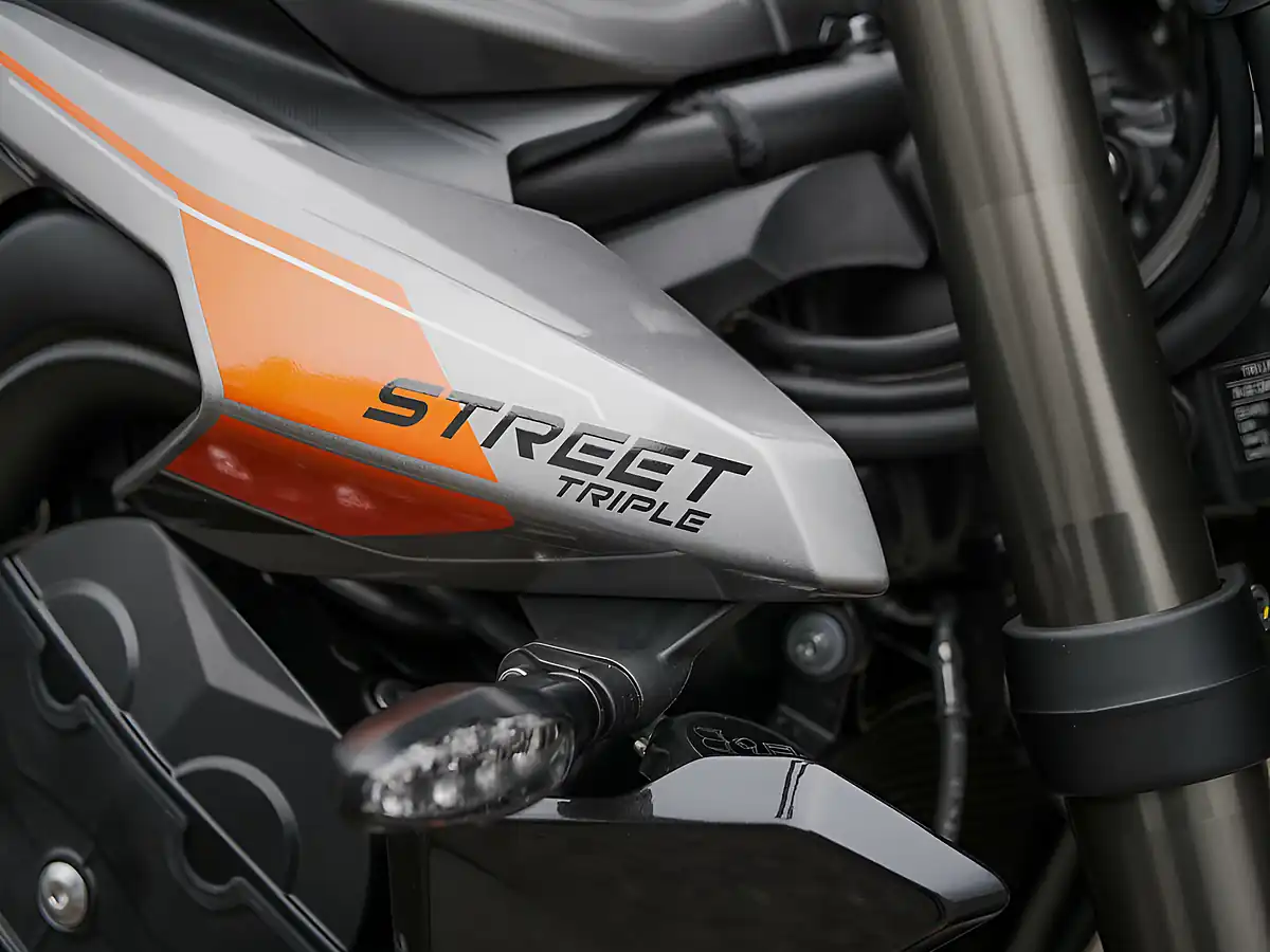Used 2025 Triumph Street Triple 765 RS Silver Ice - Interior and Exterior details 15