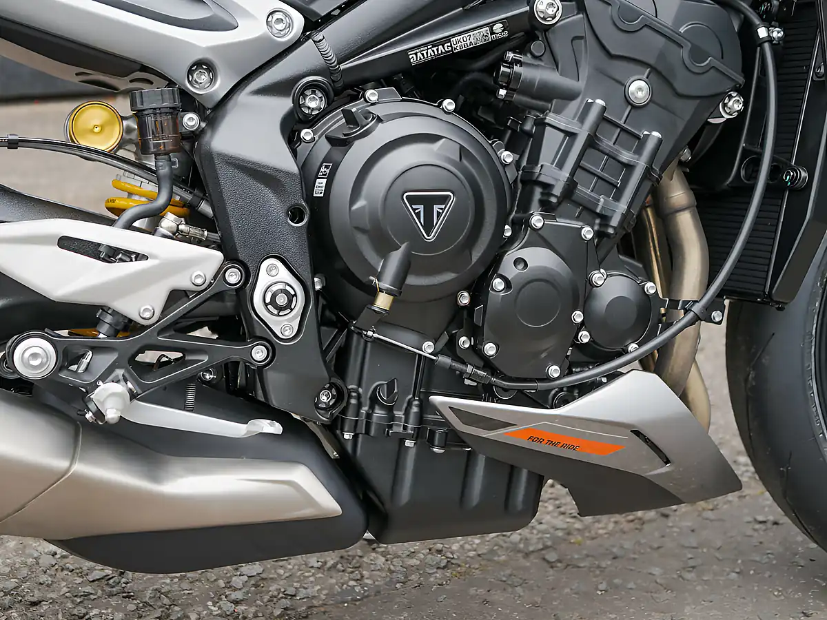 Used 2025 Triumph Street Triple 765 RS Silver Ice - Interior and Exterior details 19