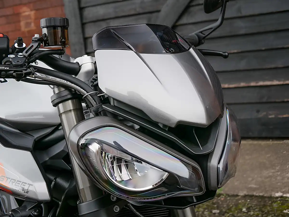 Used 2025 Triumph Street Triple 765 RS Silver Ice - Interior and Exterior details 3