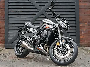 Used 2025 Triumph Street Triple 765 RS Silver Ice - Interior and Exterior details 5