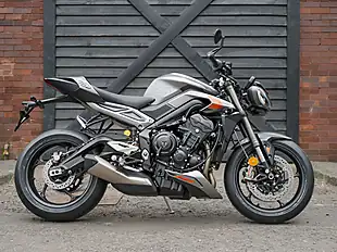 Used 2025 Triumph Street Triple 765 RS Silver Ice - Interior and Exterior details 9