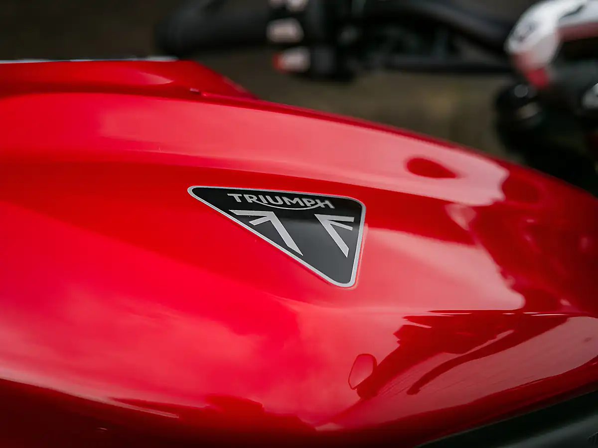 Used 2025 Triumph Street Triple RS Carnival Red - Interior and Exterior details 13