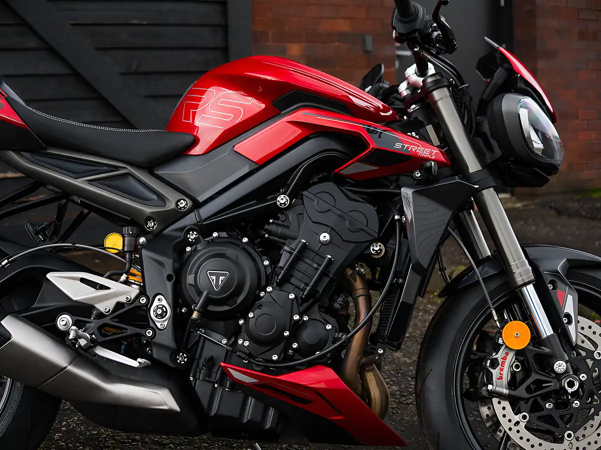 Used 2025 Triumph Street Triple RS Carnival Red - Interior and Exterior details 7