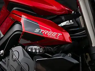 Used 2025 Triumph Street Triple RS Carnival Red - Interior and Exterior details 8