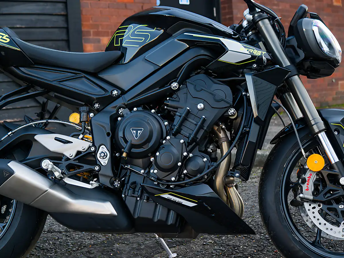 Used 2025 Triumph Street Triple RS Phantom Black - Interior and Exterior details 7