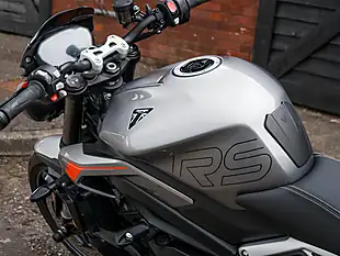 Used 2025 Triumph Street Triple RS Silver Ice - Interior and Exterior details 18