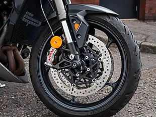 Used 2025 Triumph Street Triple RS Silver Ice - Interior and Exterior details 3