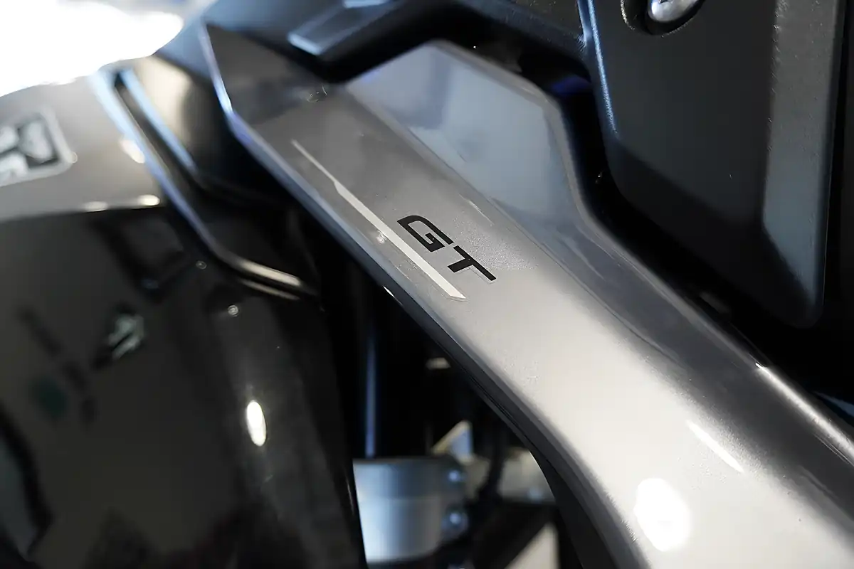 Used 2025 Triumph Tiger 900 GT Graphite Grey - Interior and Exterior details 8