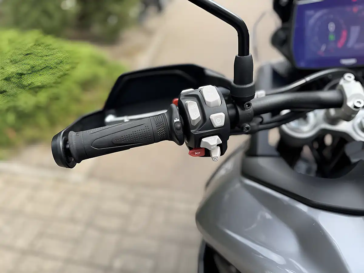 Used 2025 Triumph Tiger 900 GT Grey/Black - Interior and Exterior details 12