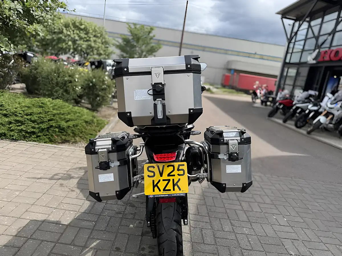 Used 2025 Triumph Tiger 900 GT Grey/Black - Interior and Exterior details 9