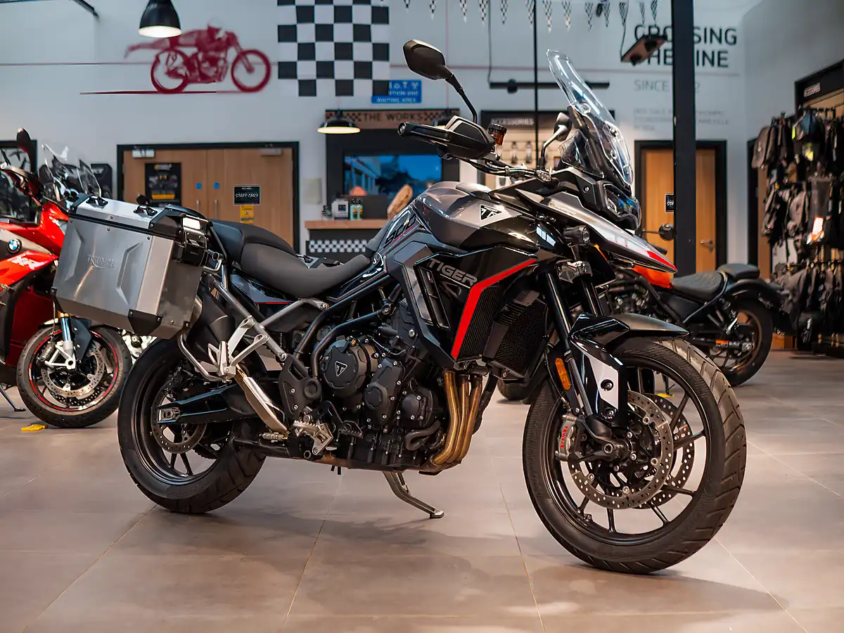 Used 2025 Triumph Tiger 900 GT Pro Graphite / Sapphire Black - Front View