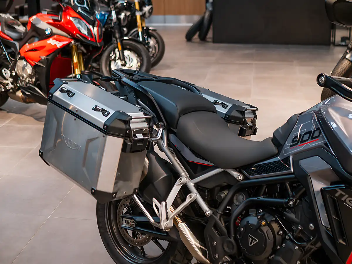 Used 2025 Triumph Tiger 900 GT Pro Graphite / Sapphire Black - Interior and Exterior details 6