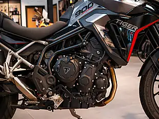 Used 2025 Triumph Tiger 900 GT Pro Graphite / Sapphire Black - Interior and Exterior details 8