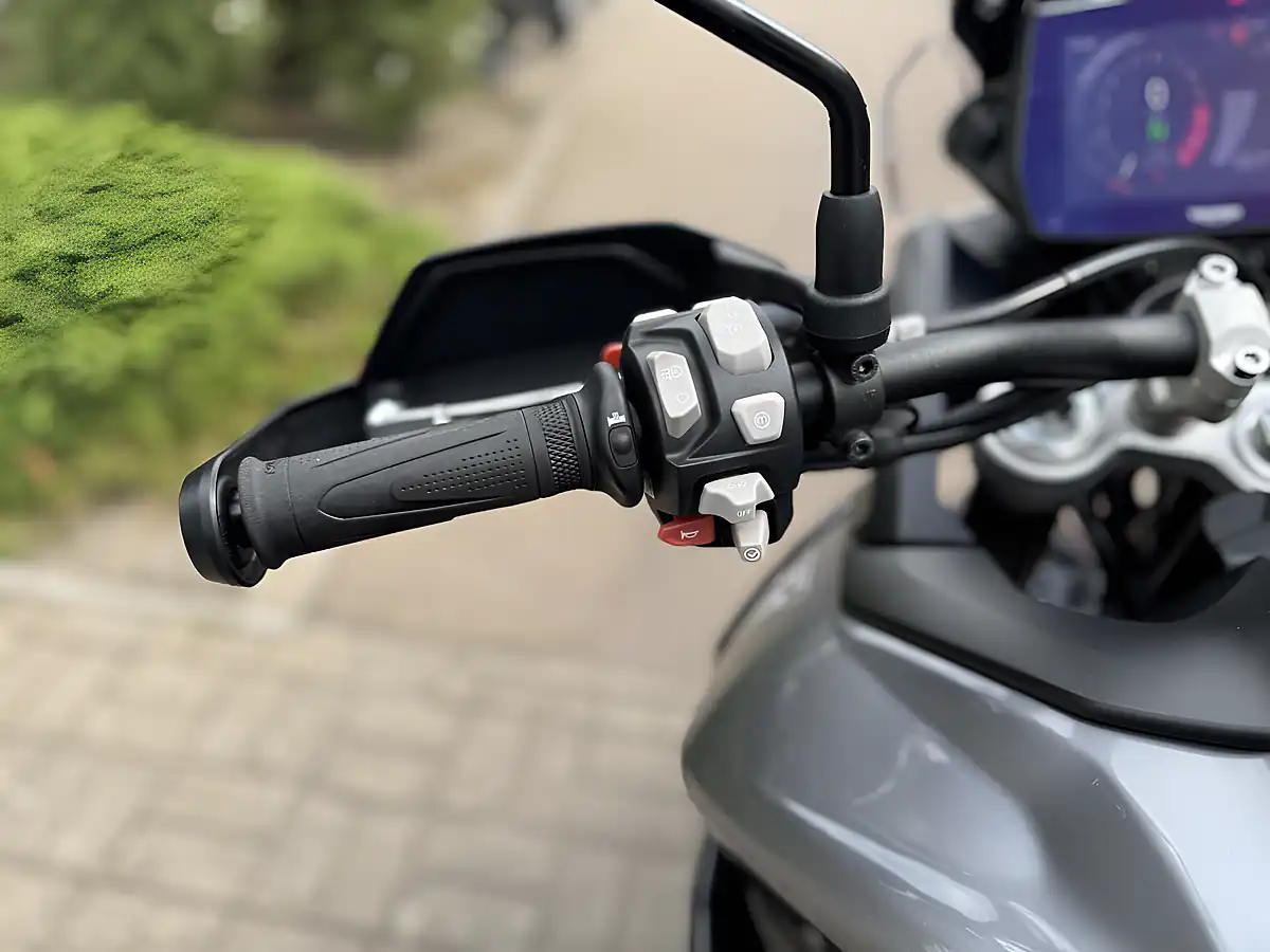 Used 2025 Triumph Tiger 900 GT Pro Grey/Black - Interior and Exterior details 12