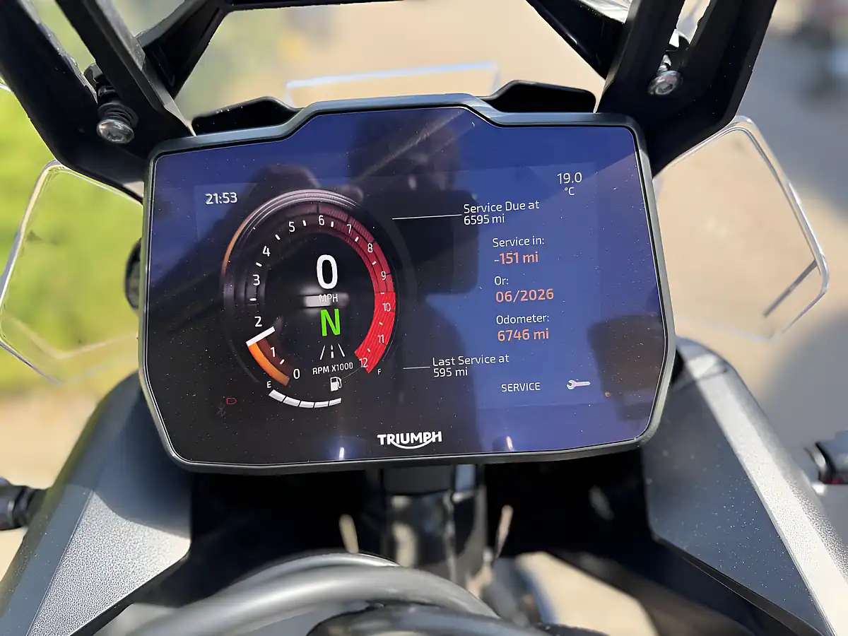Used 2025 Triumph Tiger 900 GT Pro Red/Black - Interior and Exterior details 11
