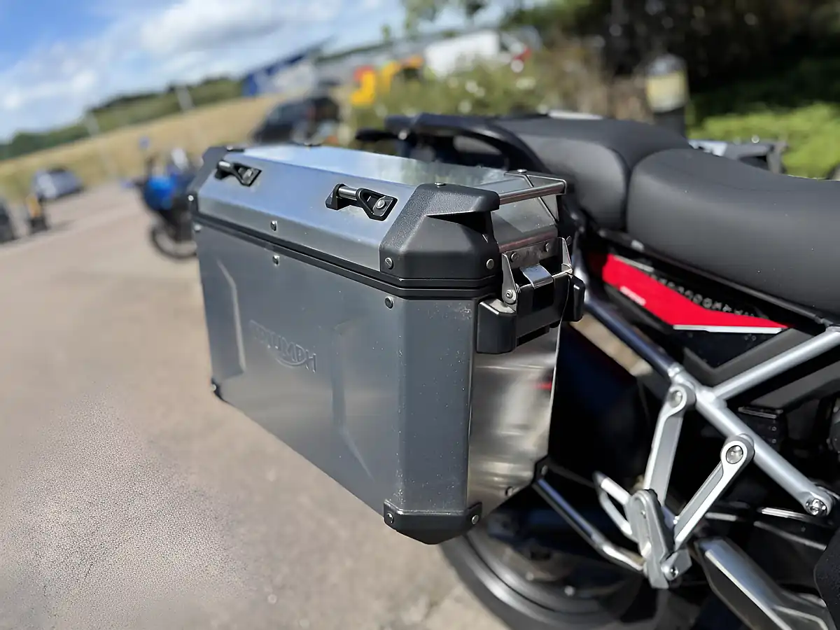 Used 2025 Triumph Tiger 900 GT Pro Red/Black - Interior and Exterior details 16