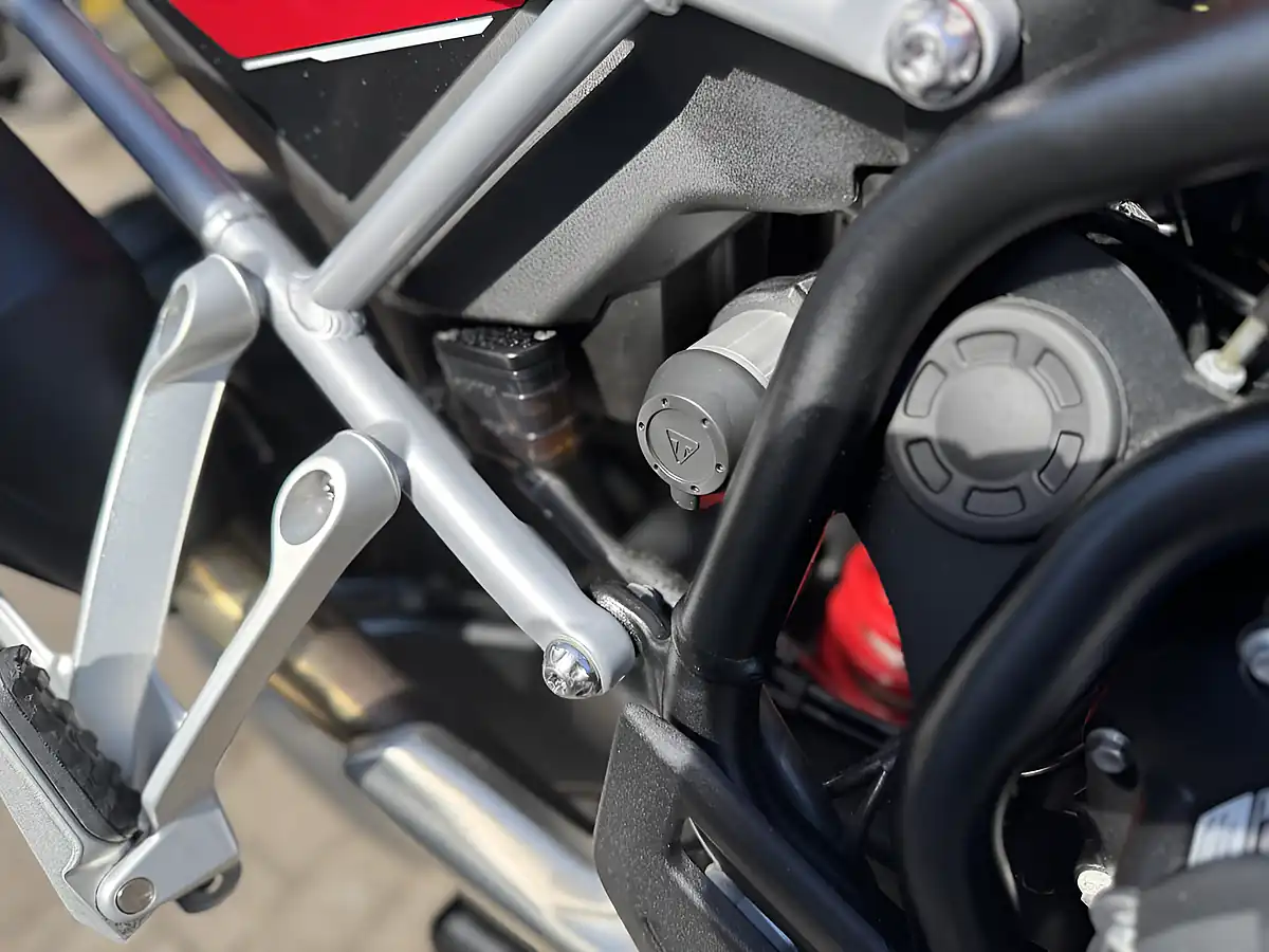 Used 2025 Triumph Tiger 900 GT Pro Red/Black - Interior and Exterior details 17