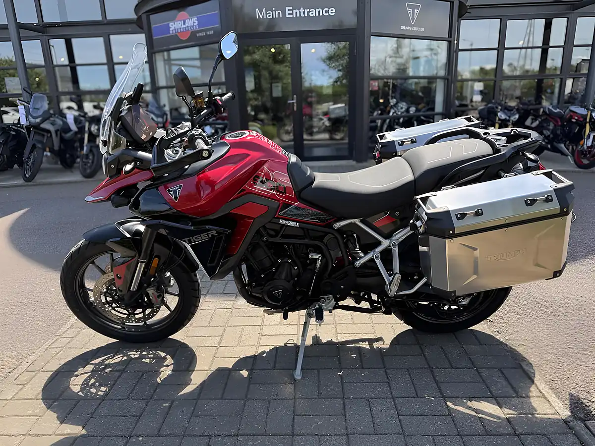 Used 2025 Triumph Tiger 900 GT Pro Red/Black - Interior and Exterior details 7