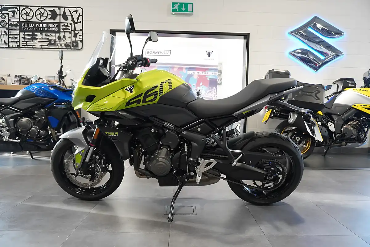 Used 2025 Triumph Tiger Sport 660 Green Metallic - Interior and Exterior details 2