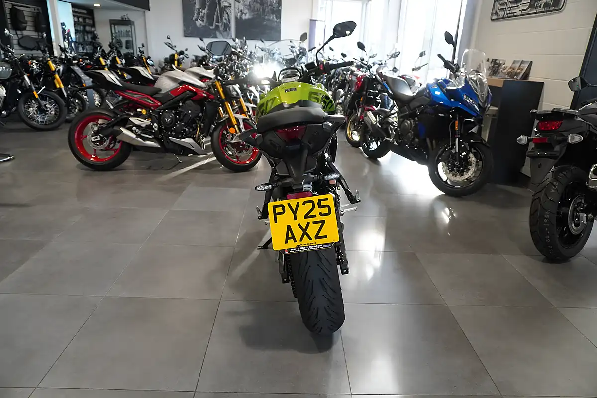 Used 2025 Triumph Tiger Sport 660 Green Metallic - Interior and Exterior details 4