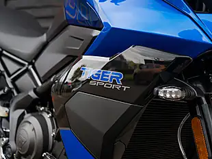 Used 2025 Triumph Tiger Sport 800 Caspian Blue / Phantom Black - Interior and Exterior details 9