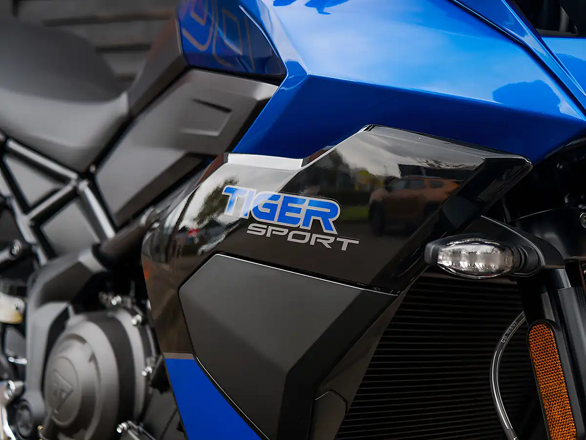 Used 2025 Triumph Tiger Sport 800 Caspian Blue / Phantom Black - Interior and Exterior details 9