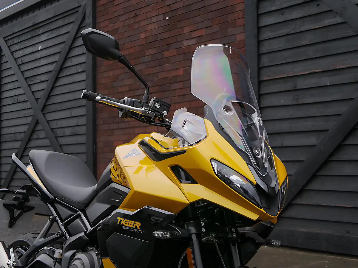 Used 2025 Triumph Tiger Sport 800 Cosmic Yellow - Interior and Exterior details 3