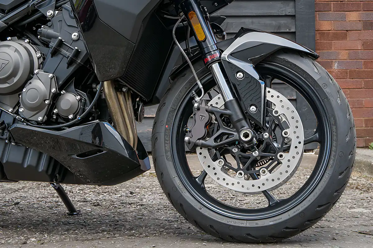Used 2025 Triumph Tiger Sport 800 Graphite / Sapphire Black - Interior and Exterior details 9
