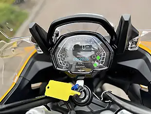 Used 2025 Triumph Tiger Sport 800 Yellow/Black - Interior and Exterior details 11