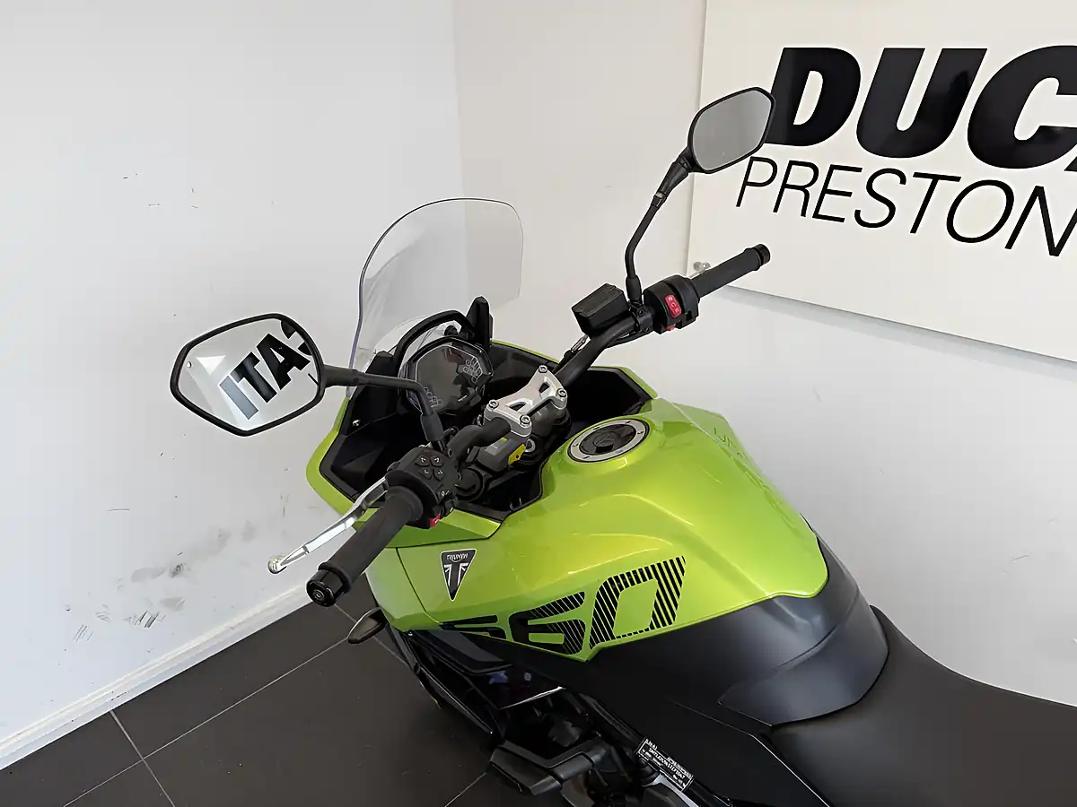 Used 2025 Triumph Tiger Sport Green - Interior and Exterior details 12