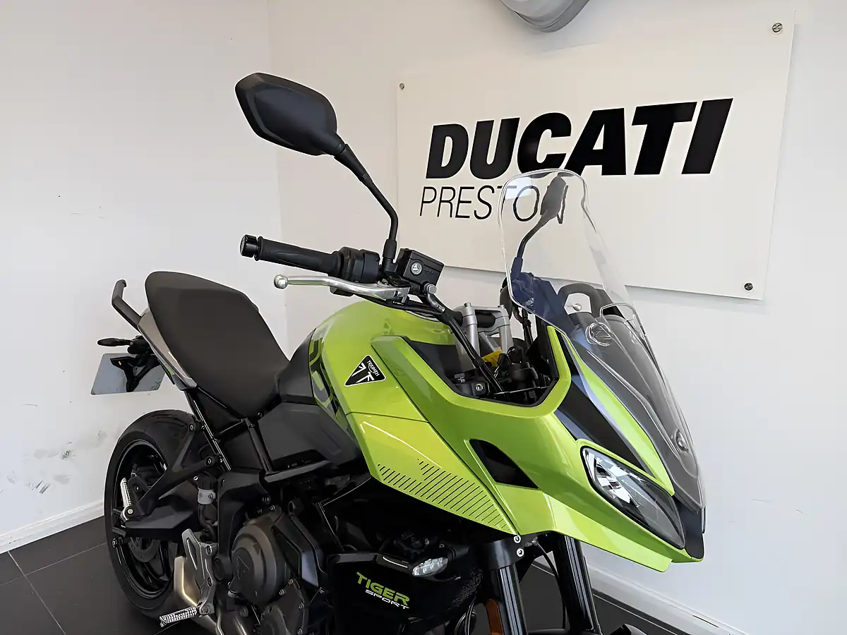 Used 2025 Triumph Tiger Sport Green - Interior and Exterior details 5