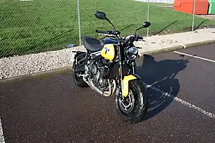 Used 2025 Triumph Trident 660 Cosmic Yellow/Sapphire - Interior and Exterior details 3