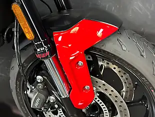 Used 2025 Triumph Trident 660 Red - Interior and Exterior details 11