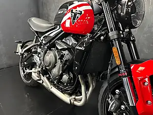 Used 2025 Triumph Trident 660 Red - Interior and Exterior details 12