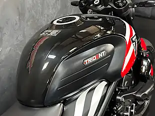 Used 2025 Triumph Trident 660 Red - Interior and Exterior details 14