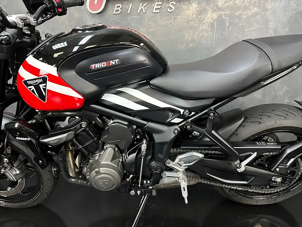 Used 2025 Triumph Trident 660 Red - Interior and Exterior details 17