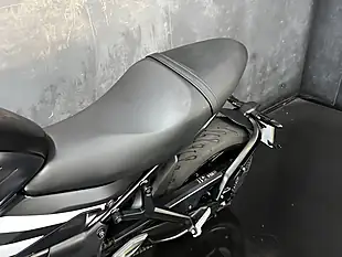 Used 2025 Triumph Trident 660 Red - Interior and Exterior details 19