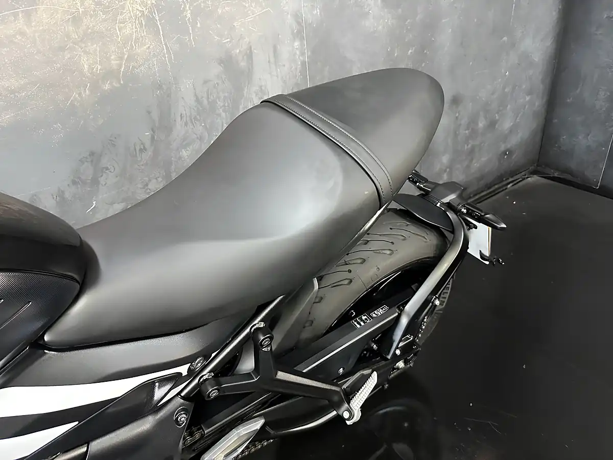 Used 2025 Triumph Trident 660 Red - Interior and Exterior details 19