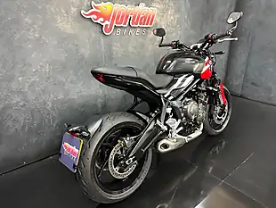 Used 2025 Triumph Trident 660 Red - Interior and Exterior details 6