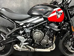 Used 2025 Triumph Trident 660 Red - Interior and Exterior details 8