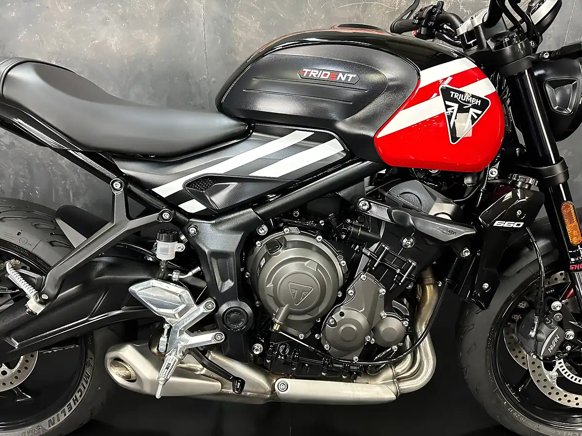 Used 2025 Triumph Trident 660 Red - Interior and Exterior details 8