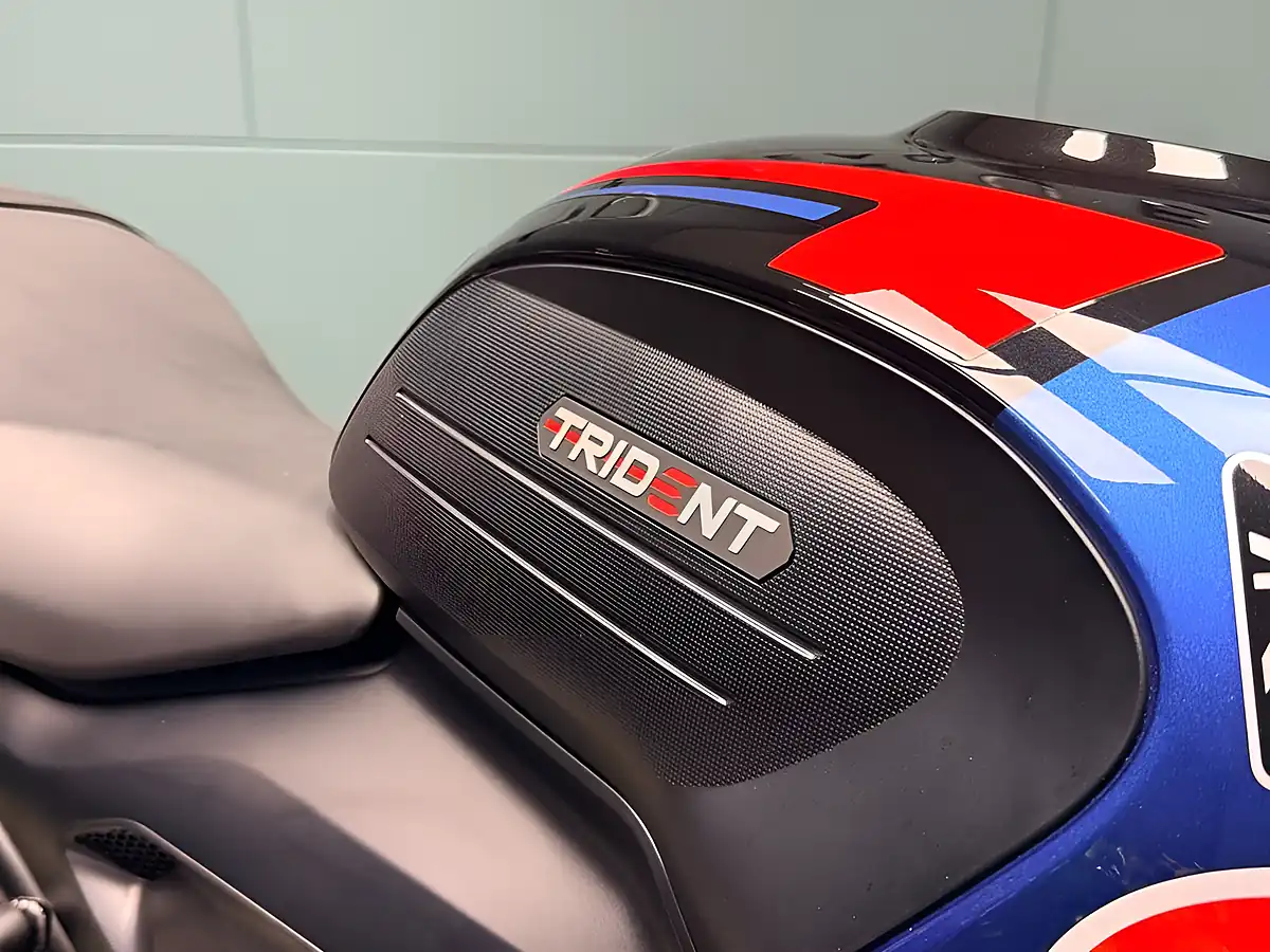 Used 2025 Triumph Trident 660 Triple Tribute Edition Black - Interior and Exterior details 13